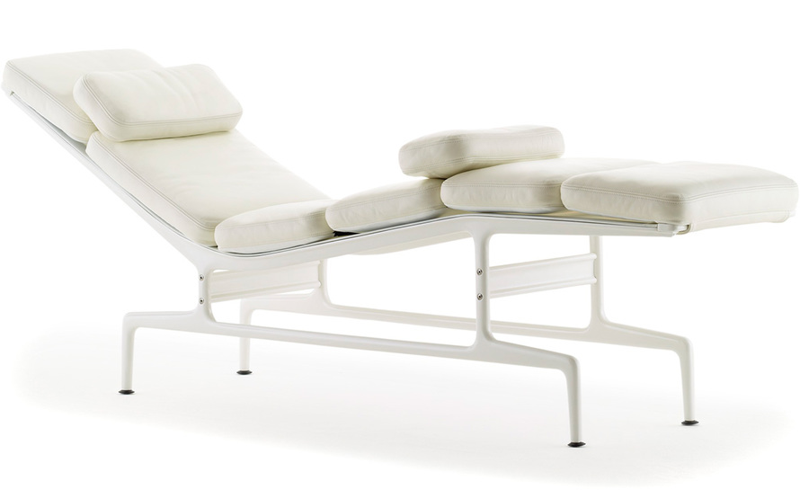 eames chaise