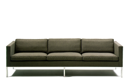 905 2.5-seat/3-cushion sofa