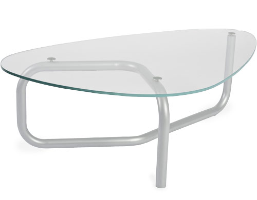Tri Oval Table Lets You Enjoy A Luxurious Meal
