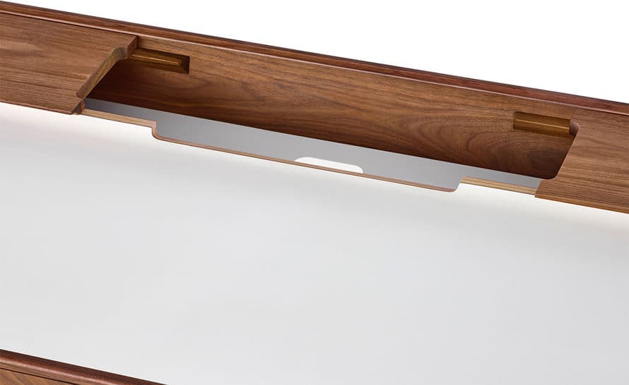 airia desk