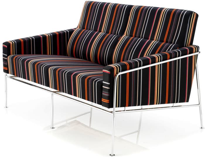 arne jacobsen series 3300 2 seat sofa