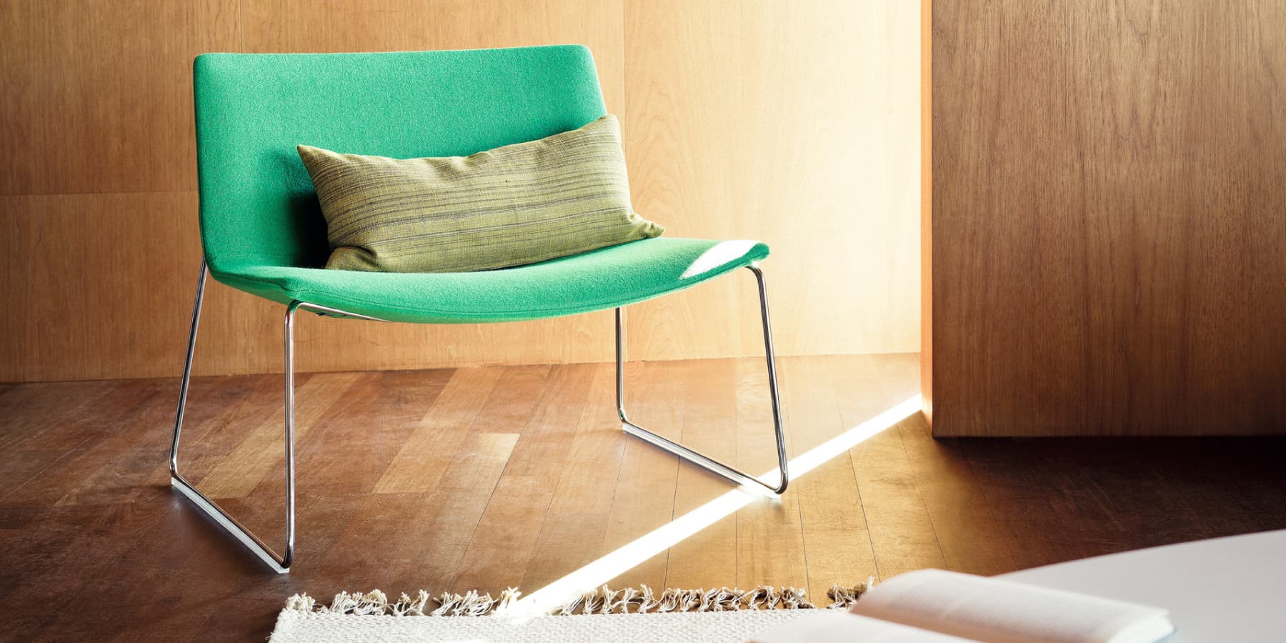 duna 02 trestle base chair with full upholstery | hive