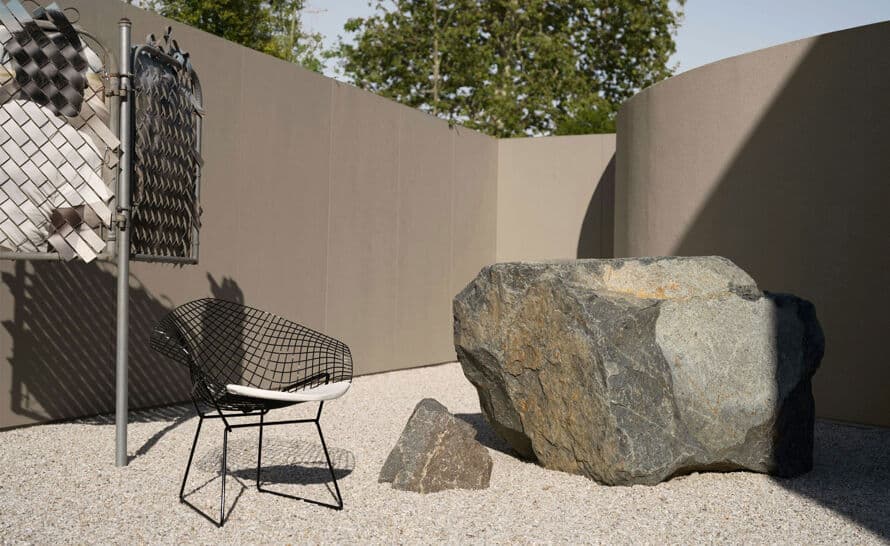 bertoia small diamond chair with seat cushion