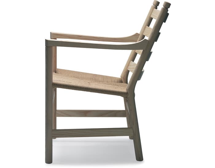 ch44 easy chair – thumbnail image #3