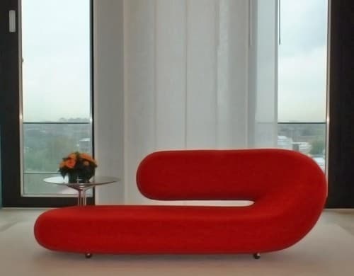 chaise lounge