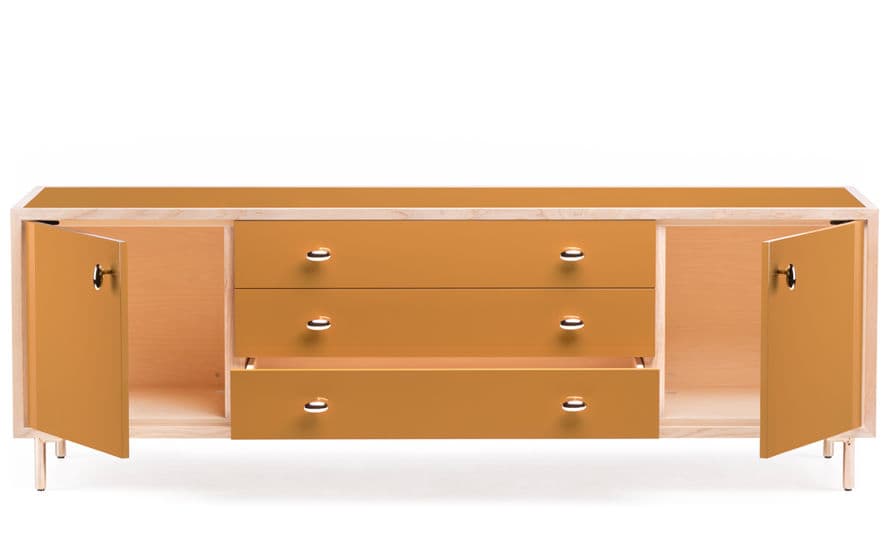 classon 2 door 3 drawer sideboard 052j
