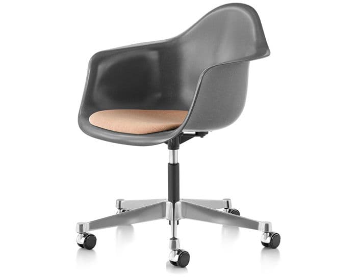 eames&reg; armchair with task base