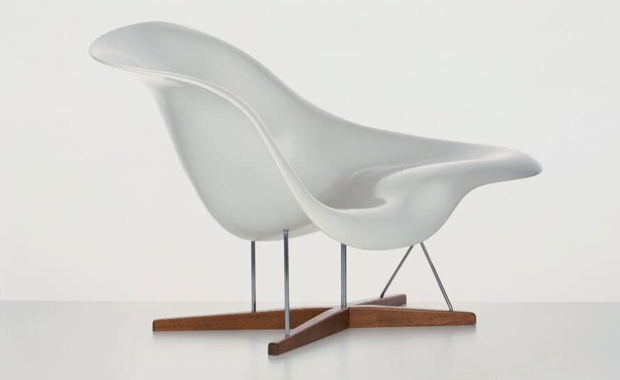 eames la chaise