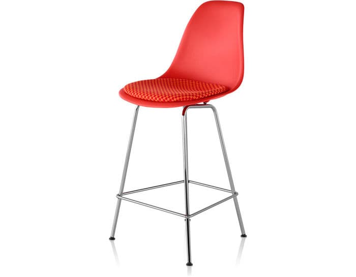 eames&reg; molded plastic stool with seat pad