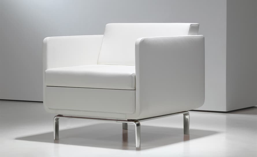gaia high-arm lounge chair