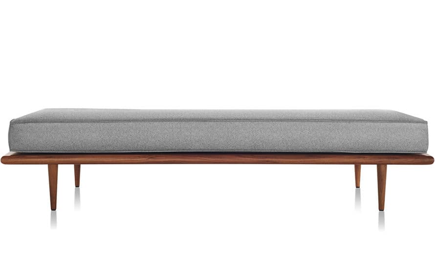 nelson daybed with wood taper legs