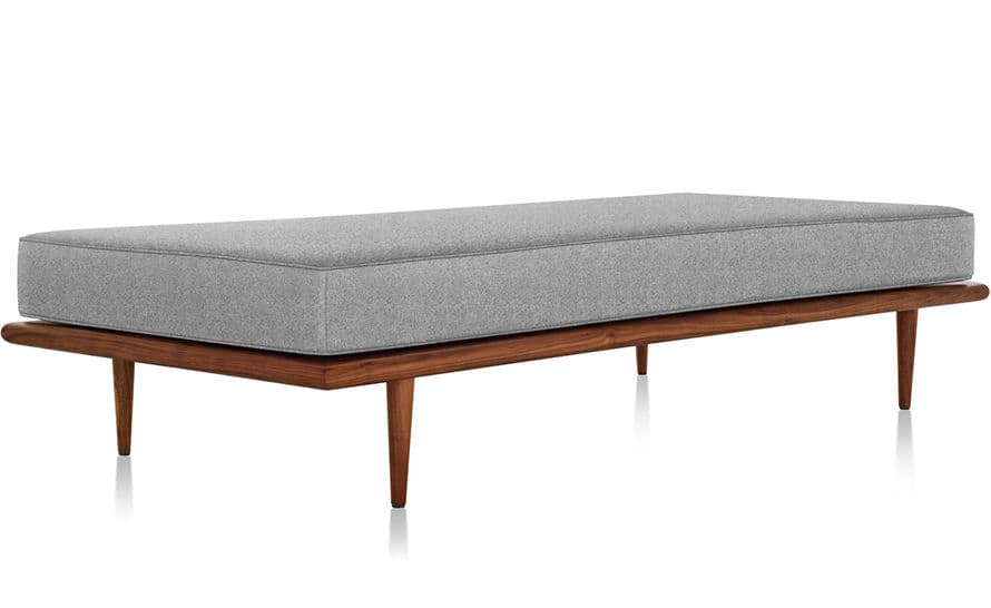 nelson daybed with wood taper legs