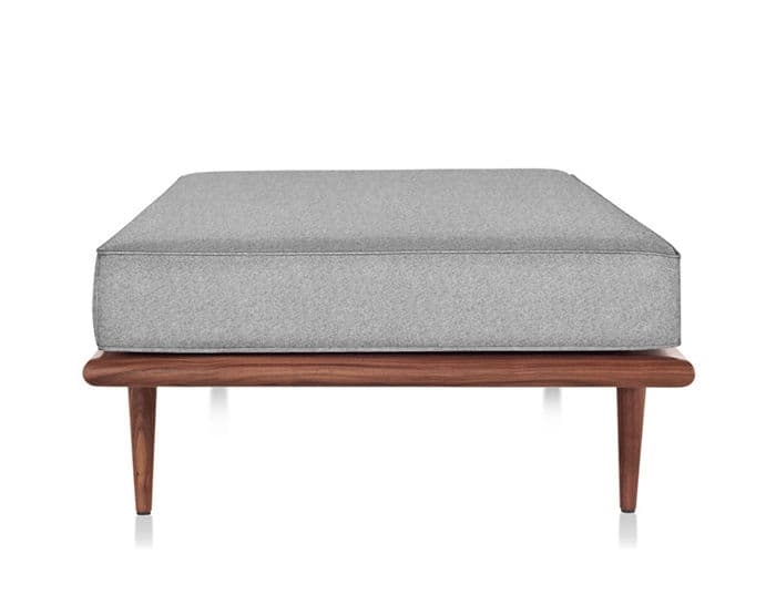 nelson daybed with wood taper legs