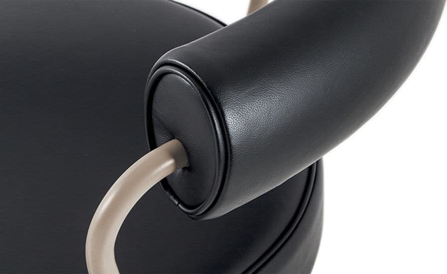 le corbusier lc7 swivel chair