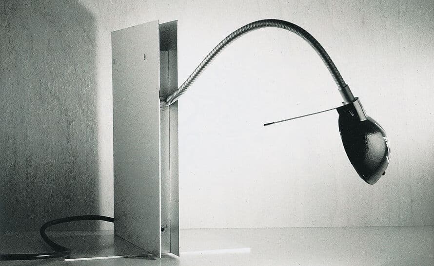 Oskar Bookshelf Lamp