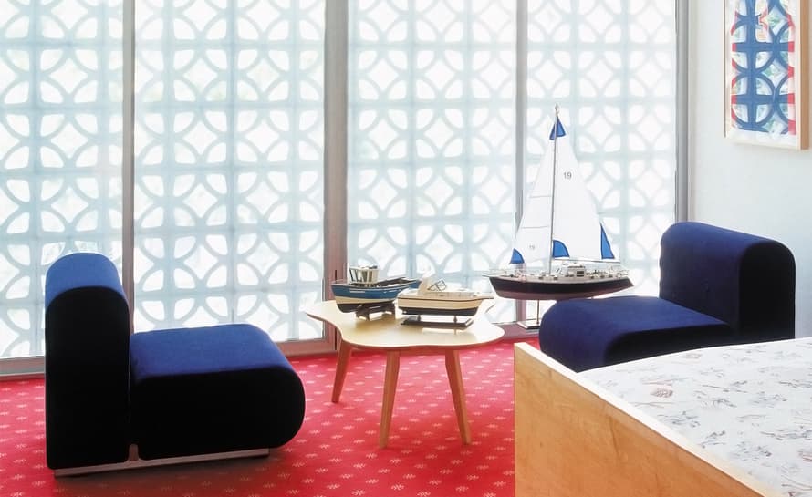 risom amoeba coffee table