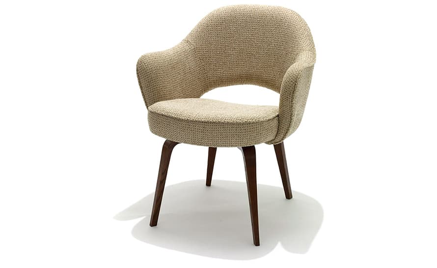 saarinen executive arm chair with wood legs