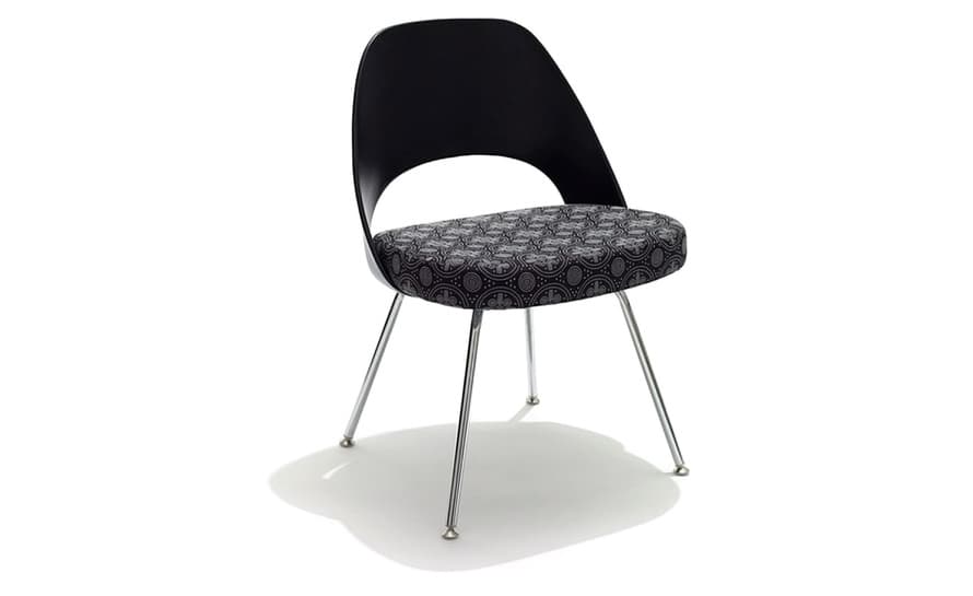 saarinen plastic back side chair with tubular legs