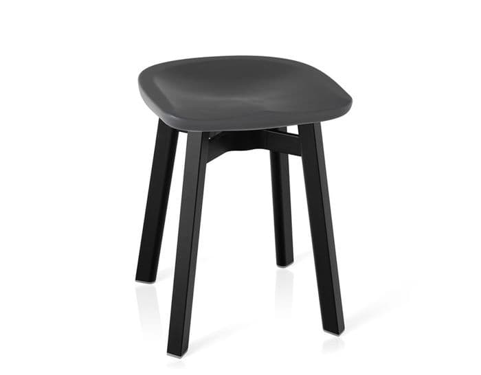 su small stool with plastic seat