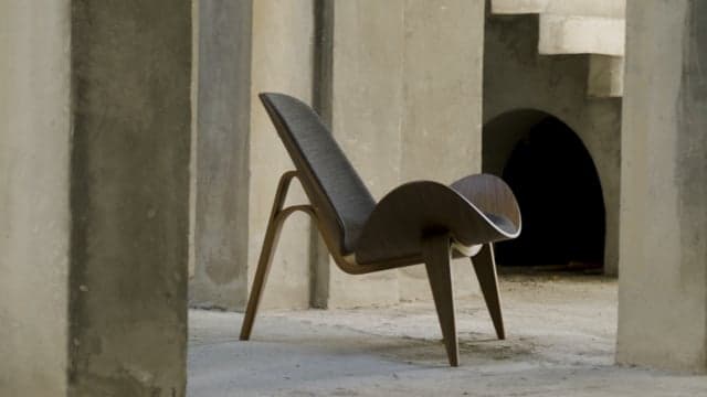 ch07 lounge chair video