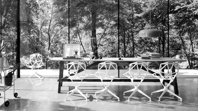 Chair_One with 4 star swivel base video