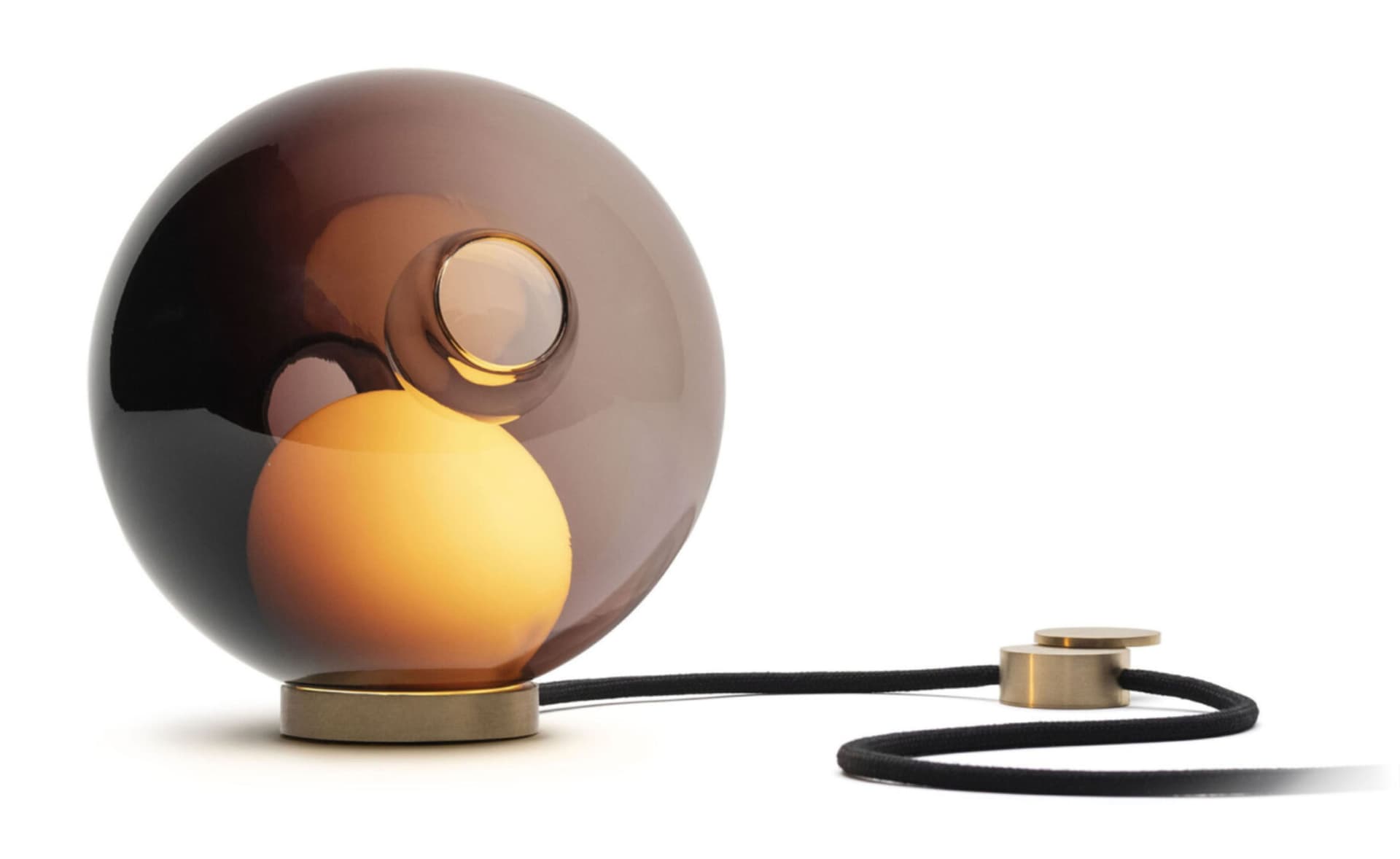 Bocci 28t Table Lamp / LED - 2500K / brass / translucent purple 3