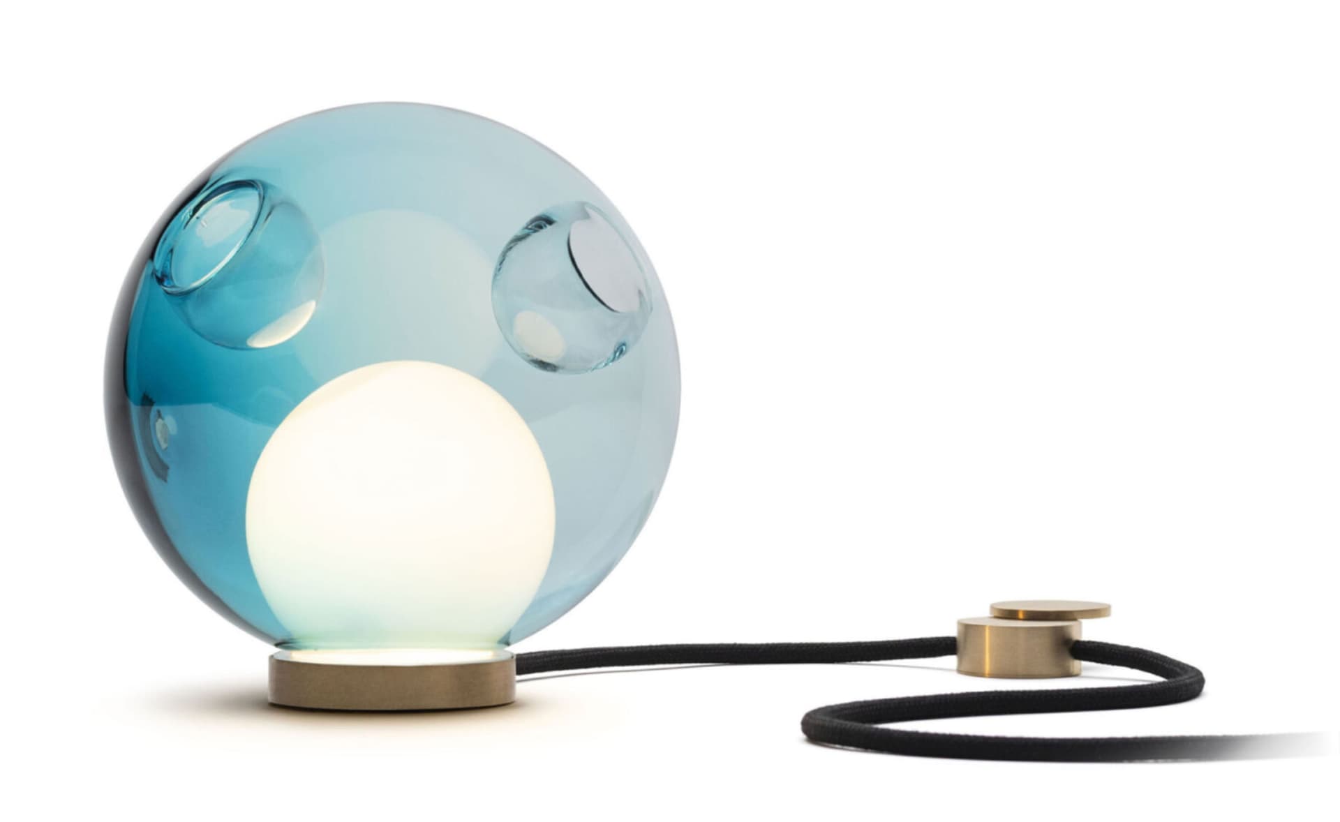 Bocci 28t Table Lamp / LED - 2500K / brass / translucent blue 1
