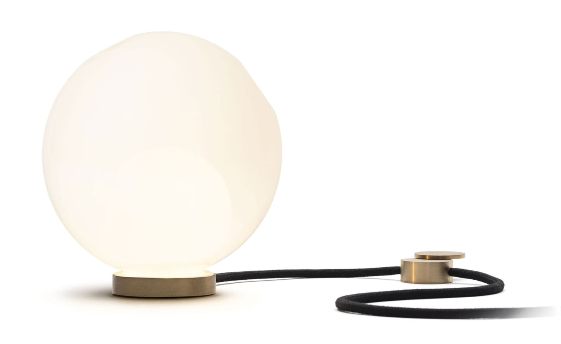Bocci 28t Table Lamp / LED - 2700K / brass / opaque white 1