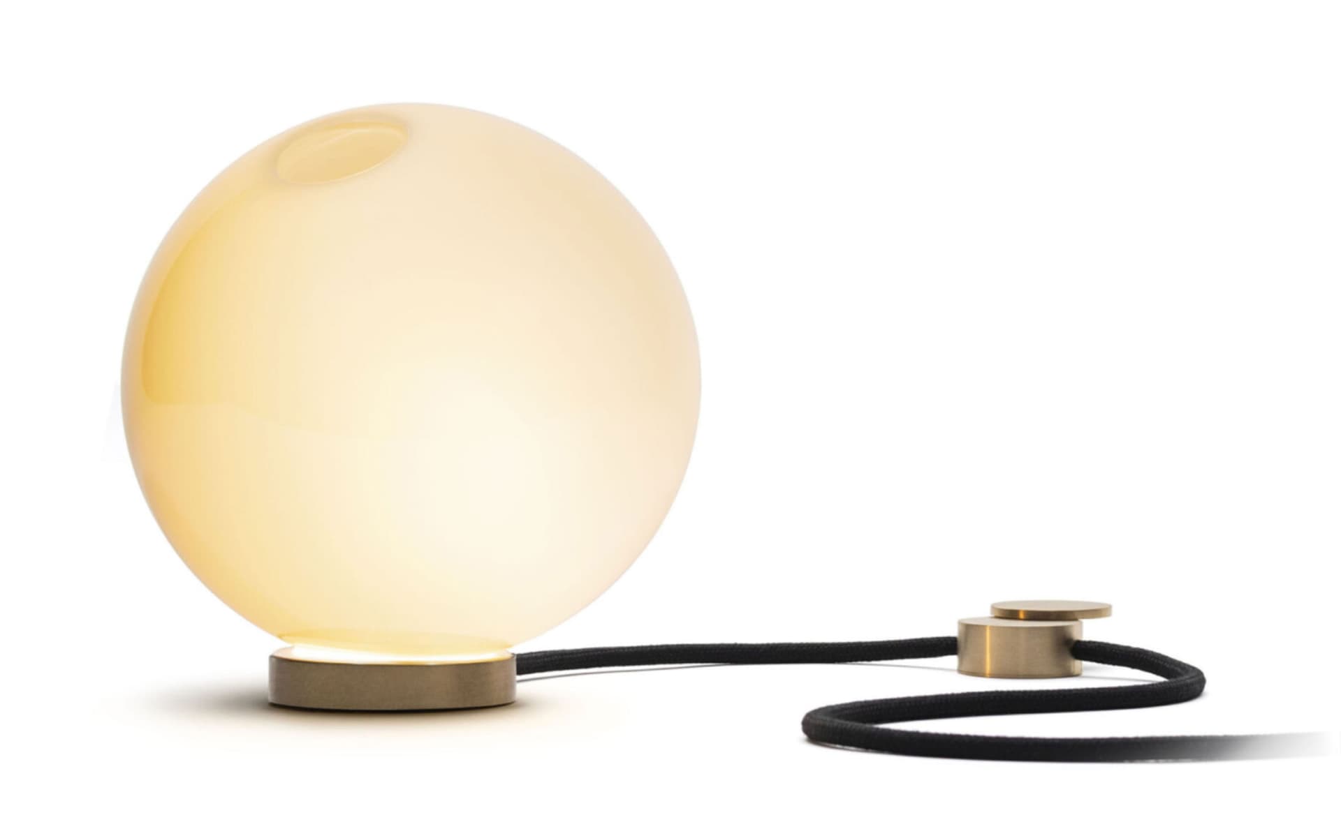 Bocci 28t Table Lamp / LED - 2700K / brass / opaque beige 1