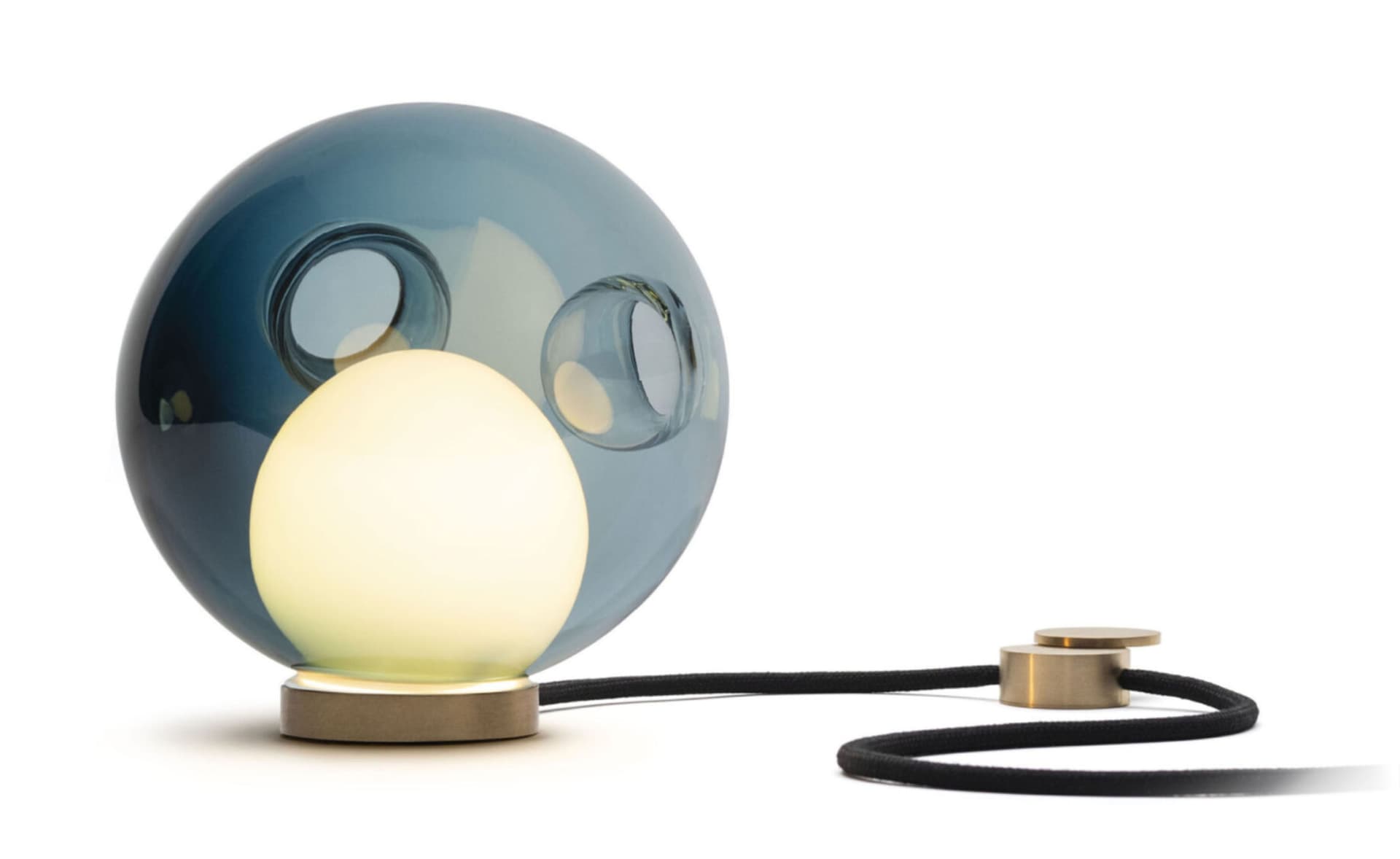 Bocci 28t Table Lamp / LED - 2700K / brass / translucent blue 2