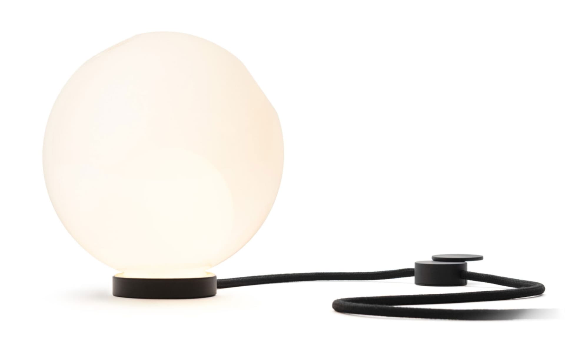 Bocci 28t Table Lamp / LED - 3000K / black / opaque white 1