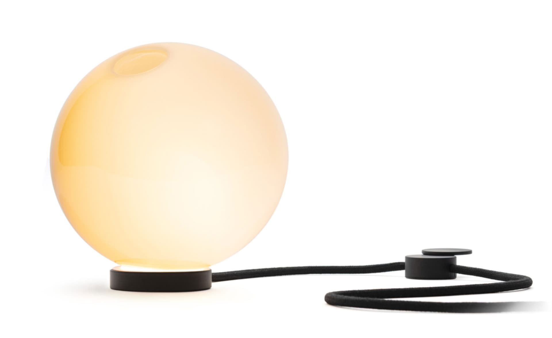 Bocci 28t Table Lamp / LED - 3000K / black / opaque beige 1