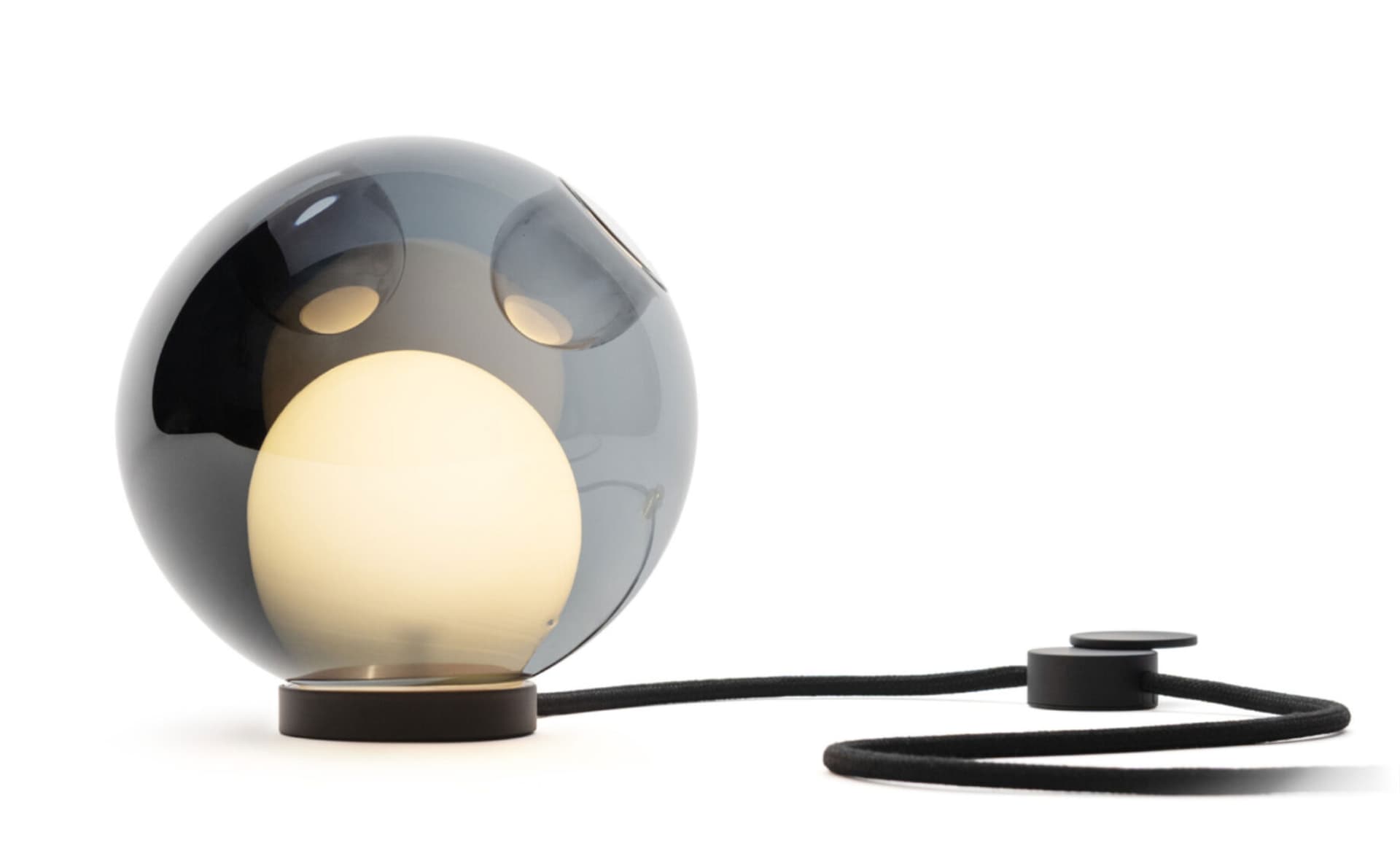 Bocci 28t Table Lamp / LED - 3000K / black / translucent blue 6