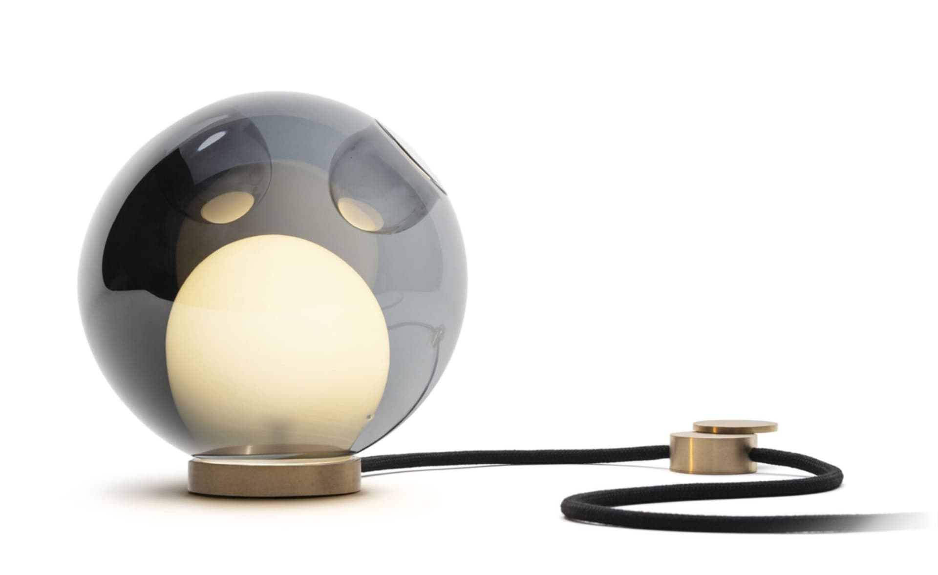 Bocci 28t Table Lamp / LED - 3000K / brass / translucent blue 6