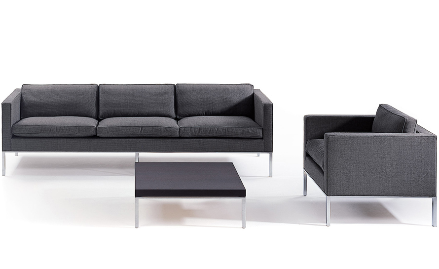 Haven Knipoog Geboorte geven 905 Lounge Chair F905 by Artifort Design Group for Artifort | hive