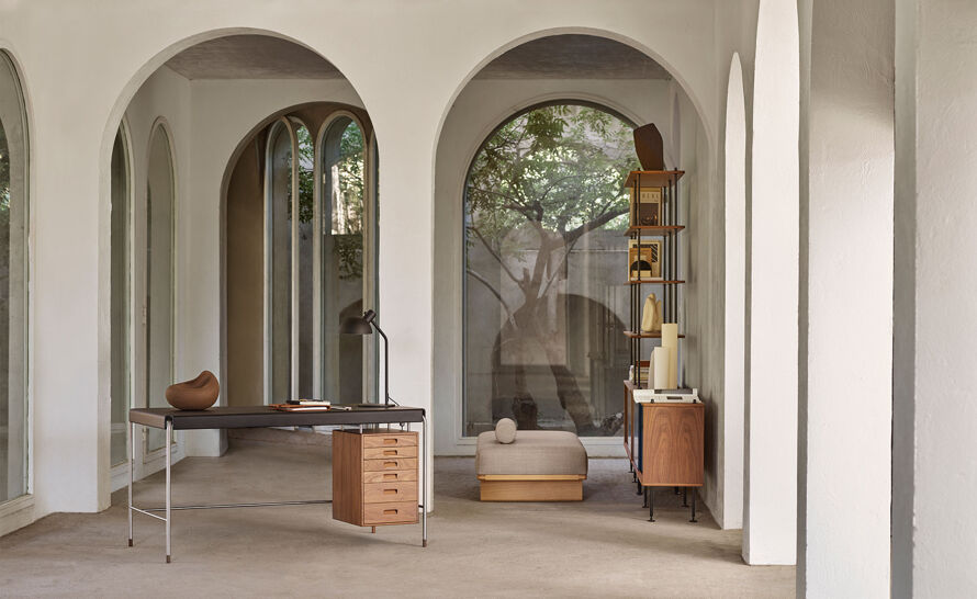 AJ52 Society Table by Arne Jacobsen for Carl Hansen & son | hive