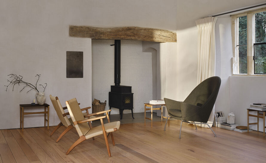 CH25 Easy Chair by Hans Wegner for Carl Hansen Son hive - Main Image