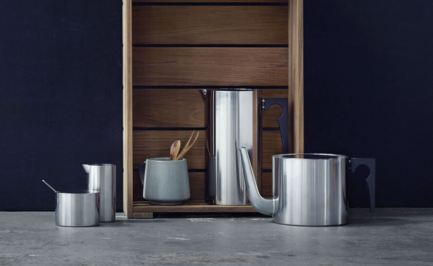 Cylinda Line Serving Jug with Ice Lip by Arne Jacobsen for Stelton 