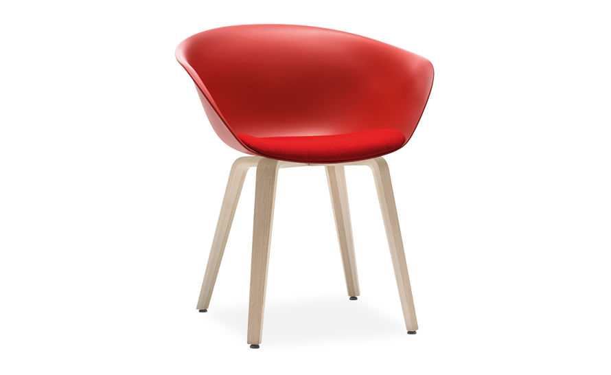 duna 02 wood leg chair with seat cushion