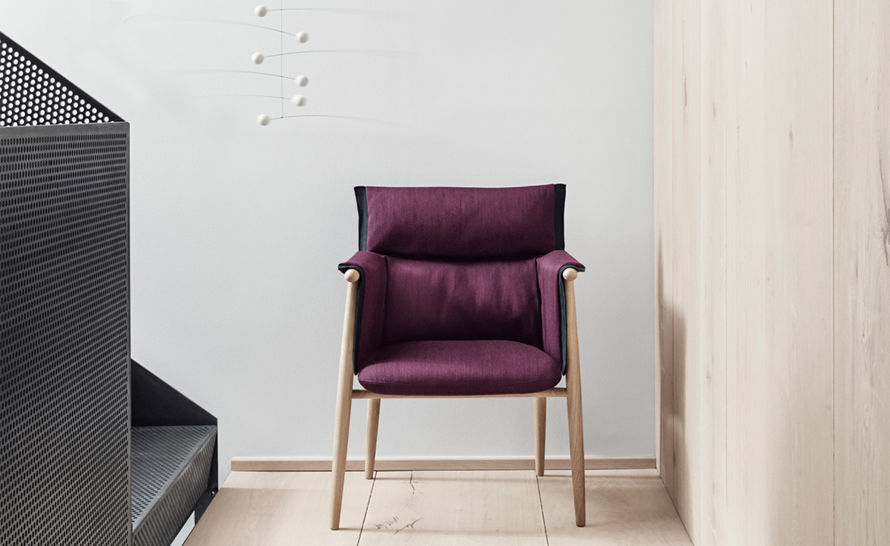 E005 Embrace Chair by Eoos for Carl Hansen | hive