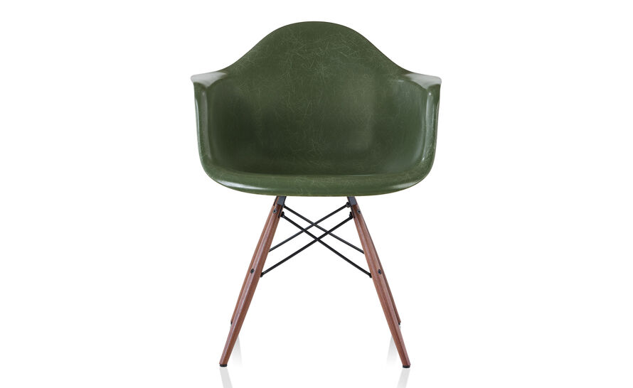 eames® molded fiberglass armchair with dowel base
