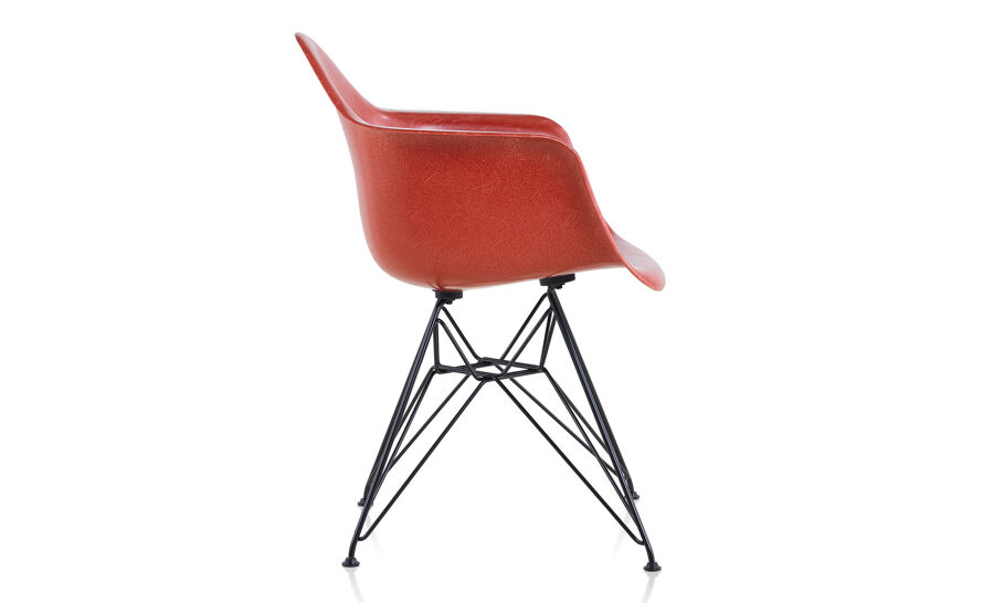 Eames Molded Fiberglass Task Armchair with Seatpad – Herman Miller