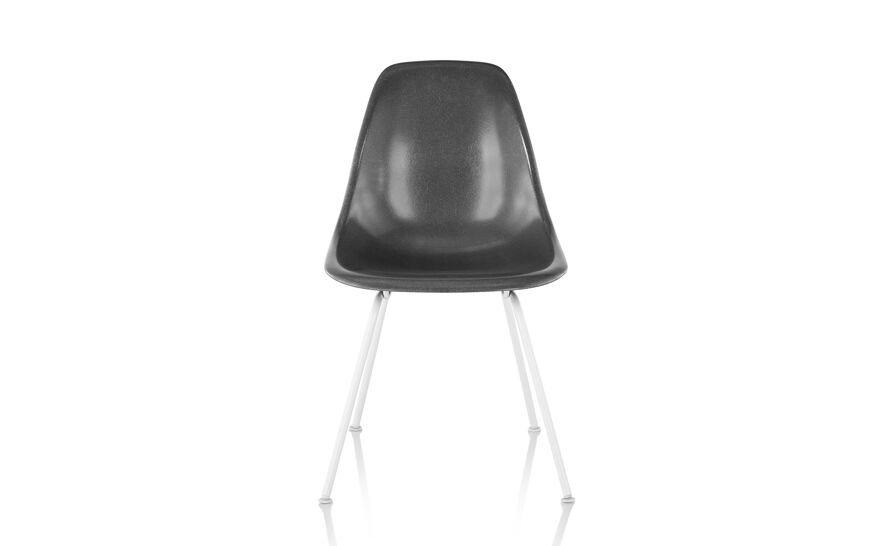 eames® molded fiberglass side chair with 4 leg base
