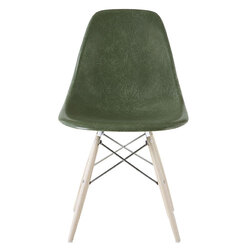 eames&reg; fiberglass side chair by Eames for Herman Miller