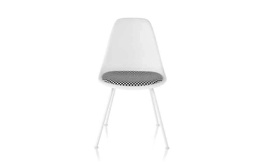 eames® 4 leg base side chair with seat pad