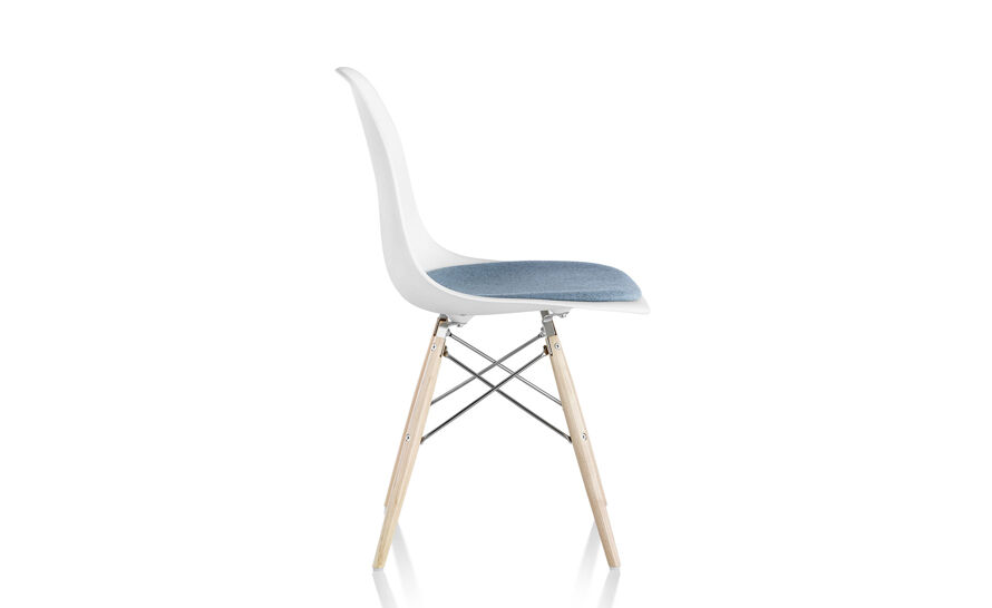 Eames Molded Plastic Side Chair with Seat Pad – Herman Miller Store