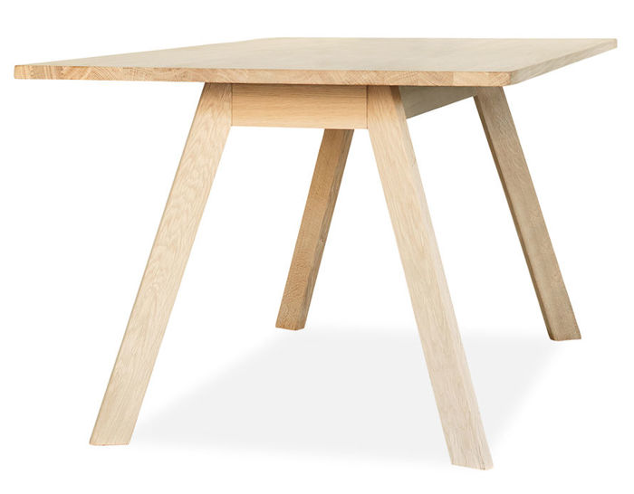 ej2+eyes+wood+table