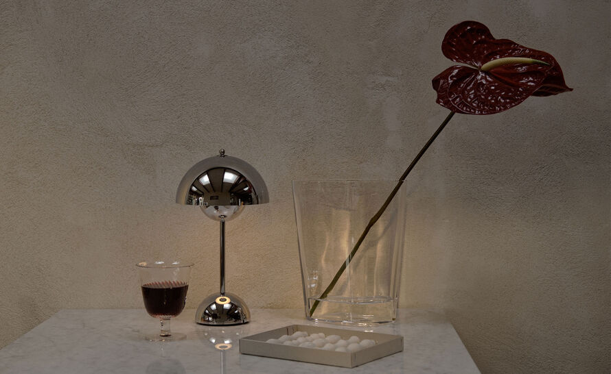 Flowerpot VP9 Verner Panton ホワイト Flowerpot Portable Table Lamp VP9 - Matte White — Design