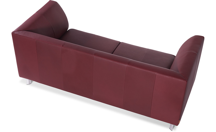Fox 3.5 seat Sofa by Gijs Papavoine for Montis | hive