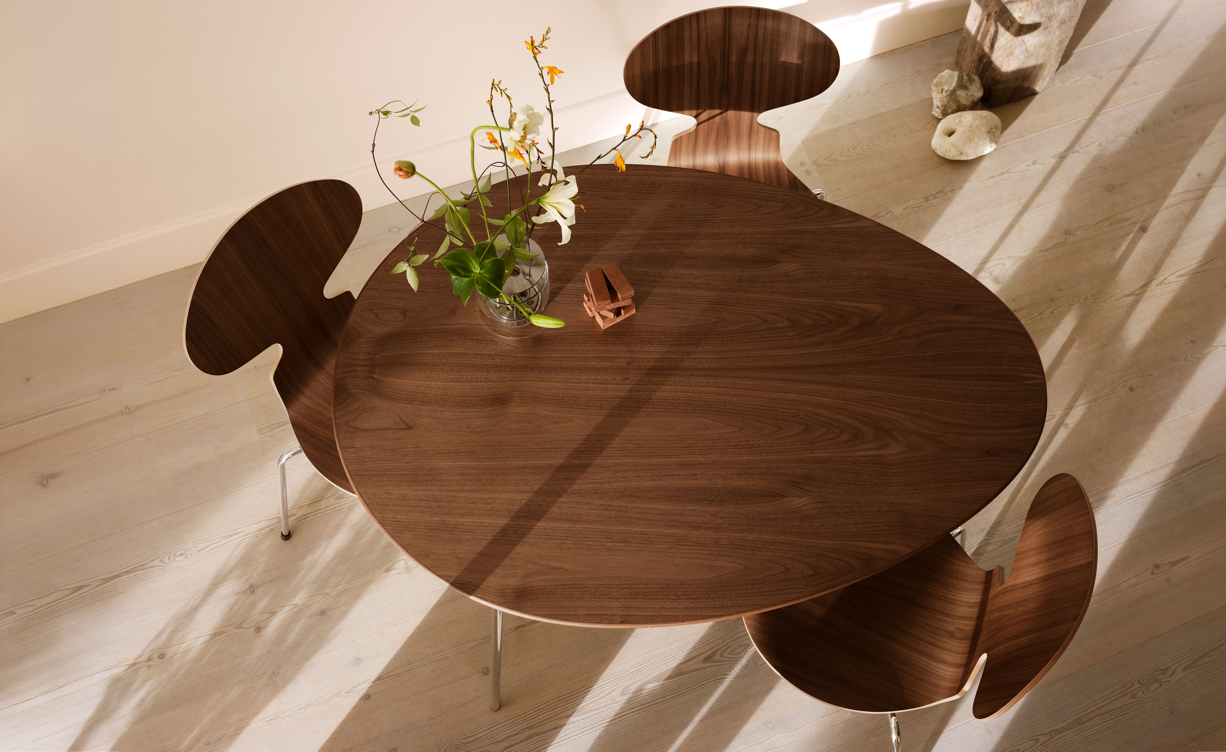 3-Leg Ant Chair, Colored Veneer
